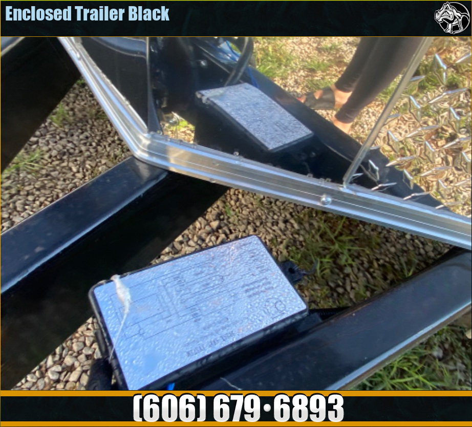 Enclosed_Trailer_Tandem_Axle